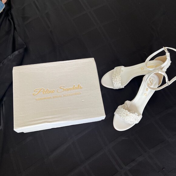 Gorgeous Bridal Shoes did not fit me. - Picture 2 of 6